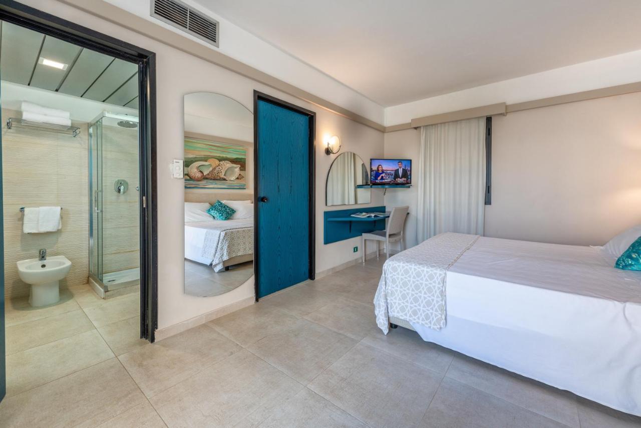 Acacia Marina Hotel Marina di Ragusa Bagian luar foto