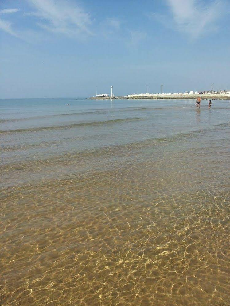 Acacia Marina Hotel Marina di Ragusa Bagian luar foto