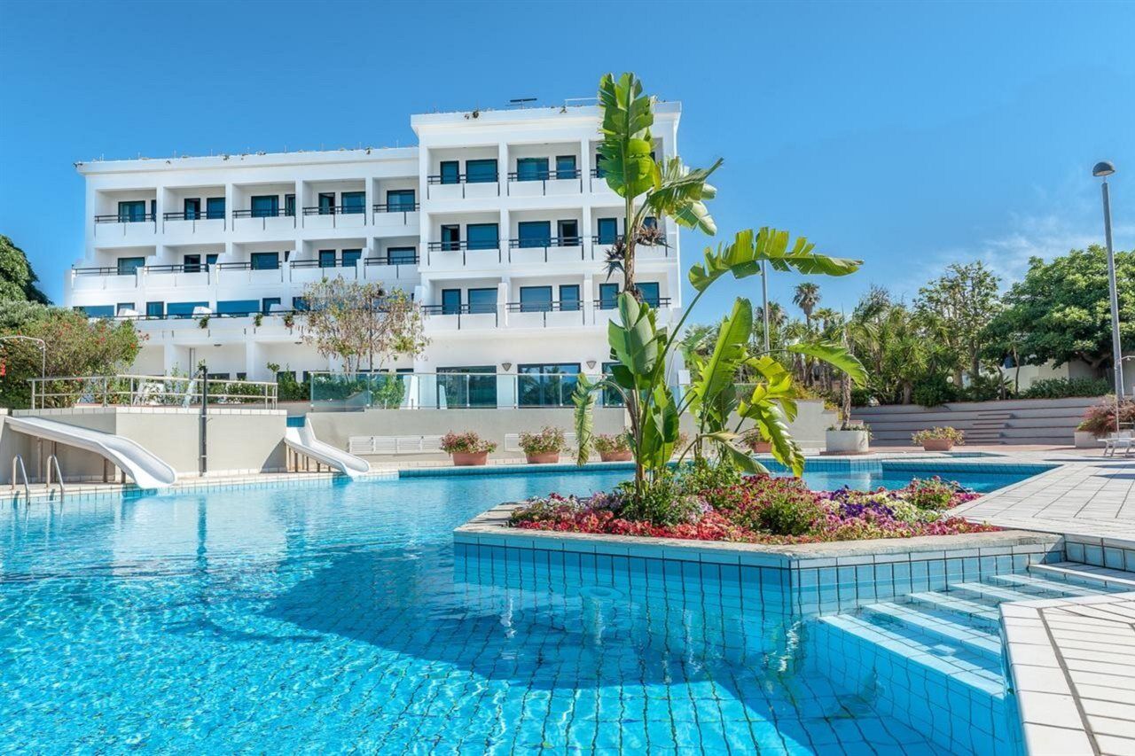 Acacia Marina Hotel Marina di Ragusa Bagian luar foto