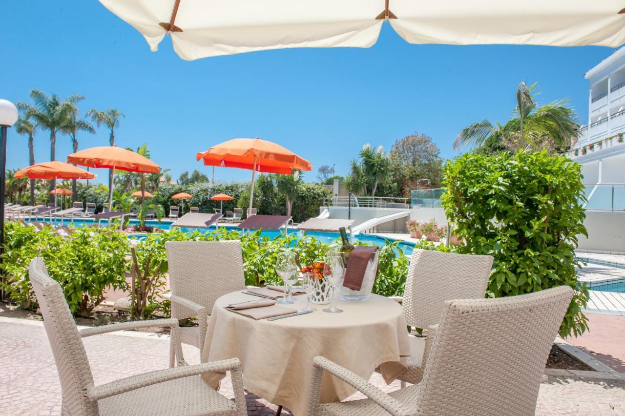 Acacia Marina Hotel Marina di Ragusa Bagian luar foto