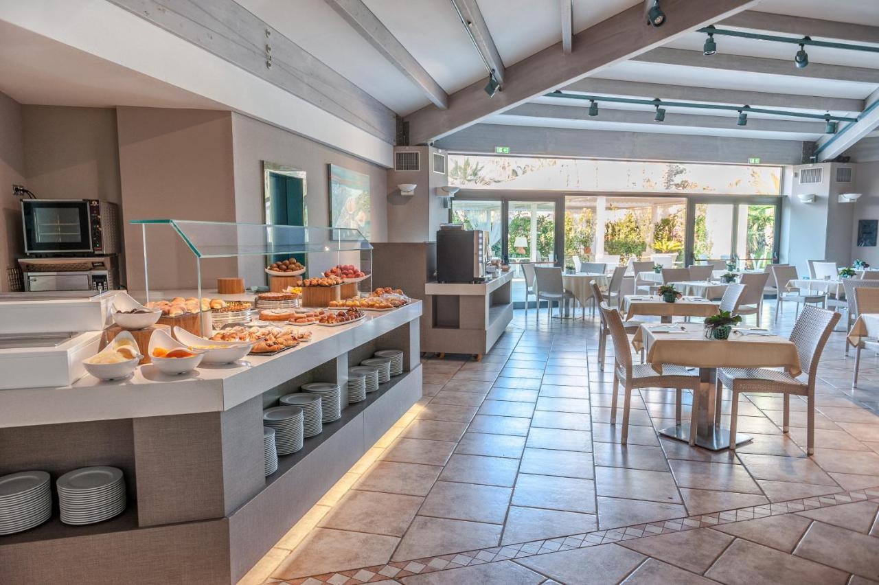 Acacia Marina Hotel Marina di Ragusa Bagian luar foto